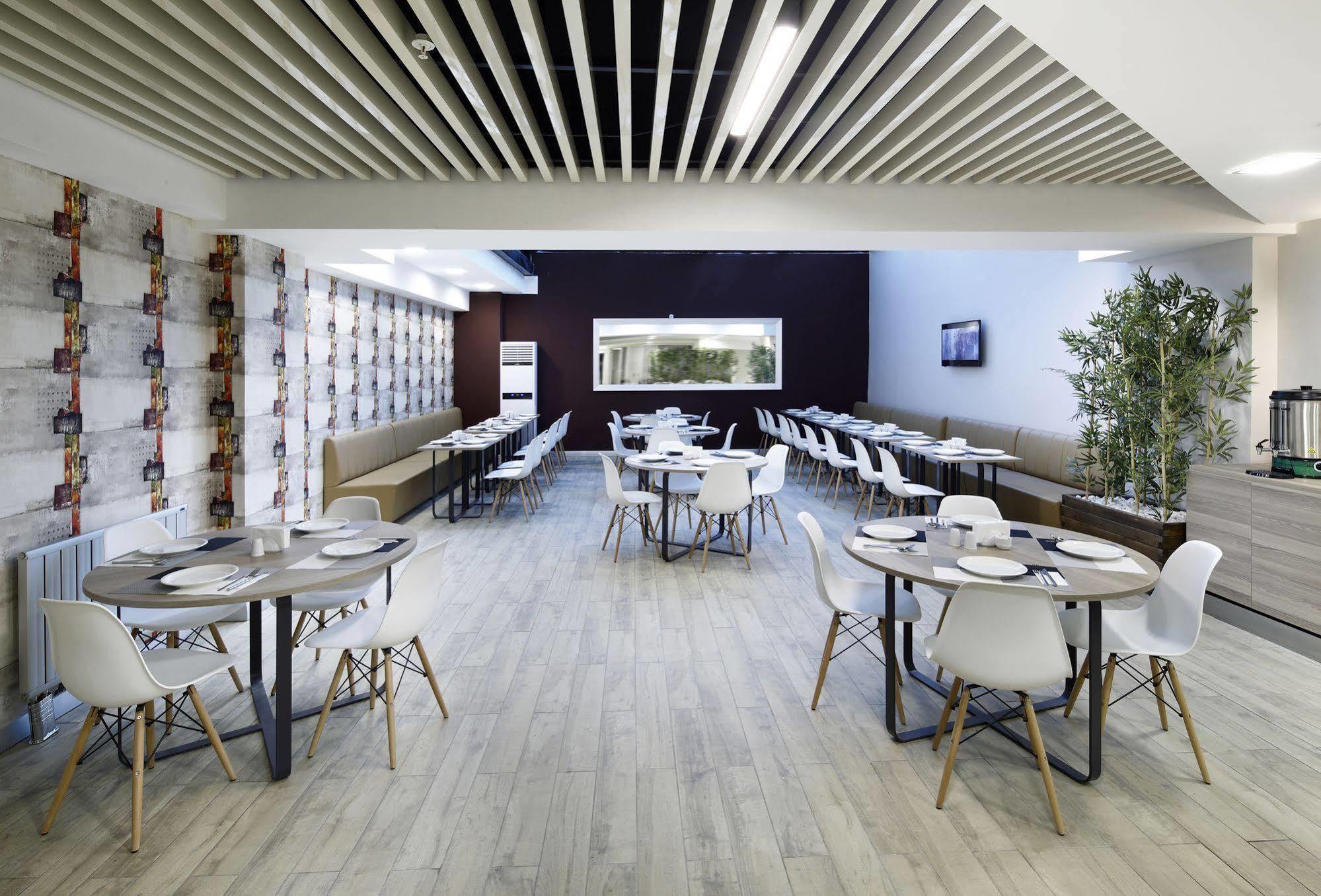 Prime Suites Istanbul Exterior foto